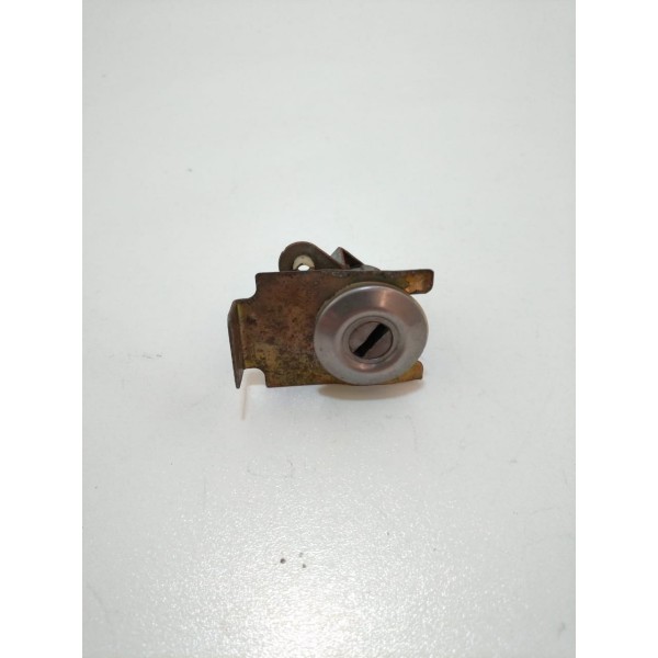 Miolo Fechadura Dianteiro Direito Chevrolet Tracker 2001