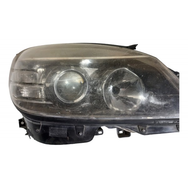 Farol Direito Mercedes C180 2011 Detalhes