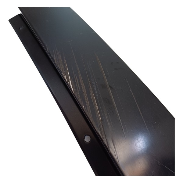 Acabamento Externo Coluna Dianteira Esquerda C180 2011