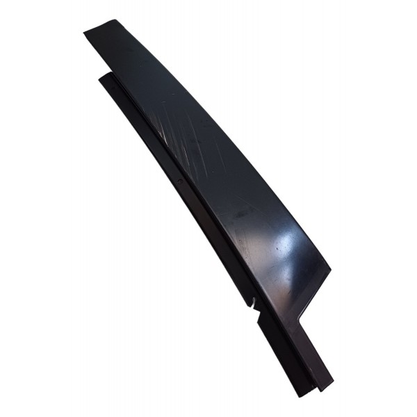 Acabamento Externo Coluna Dianteira Esquerda C180 2011