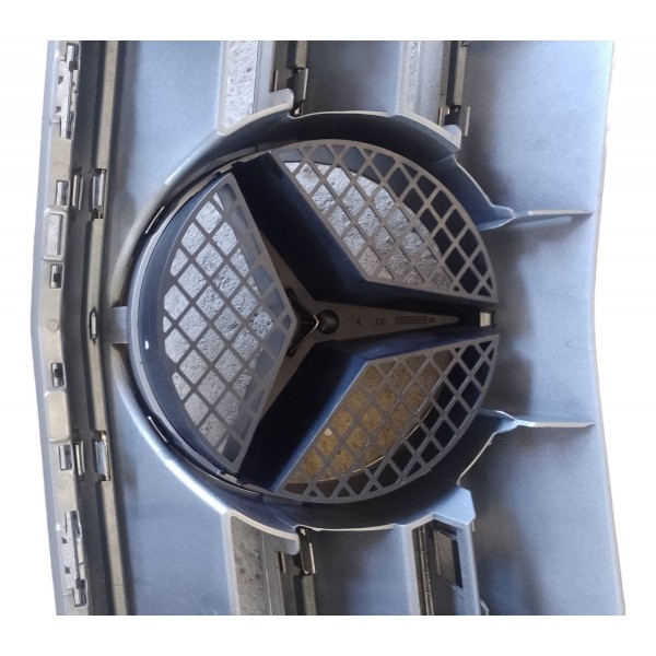 Grade Dianteira Emblema Mercedes Benz B200 B180 C180 C200