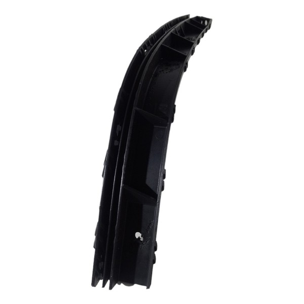 Guia Parachoque Traseiro Direito Chevrolet Zafira 2001 2002