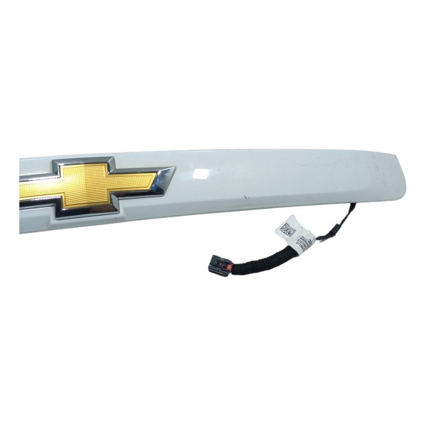 Moldura Aplique Tampa Traseira C/luz Placa Gm Tracker 2016