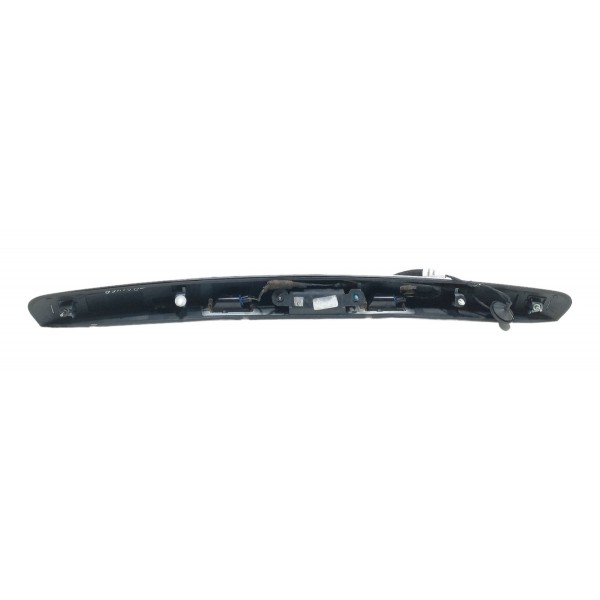 Moldura Aplique Tampa Traseira C/luz Placa Gm Tracker 2016