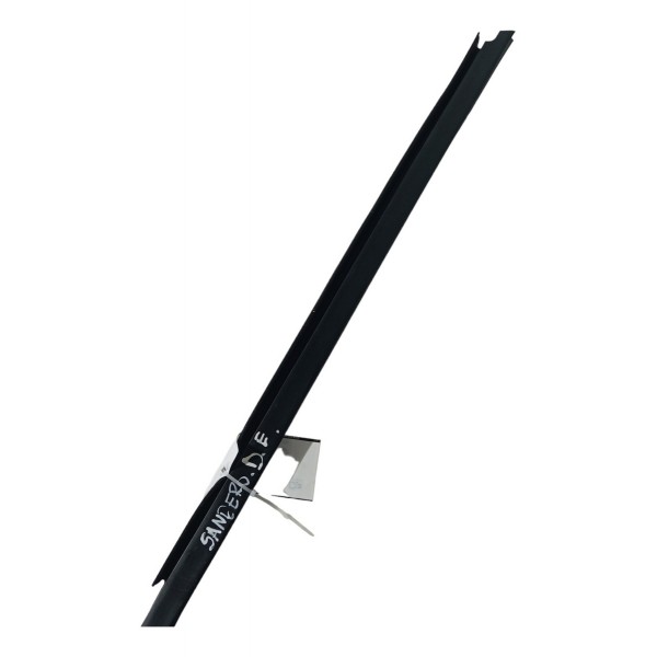 Borracha Canaleta Vidro Dianteiro Esquerdo Renault Sandero