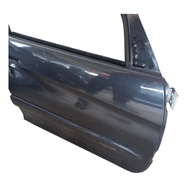 Porta Dianteira Direita Citroen Xsara Picasso 2005 Detalhes