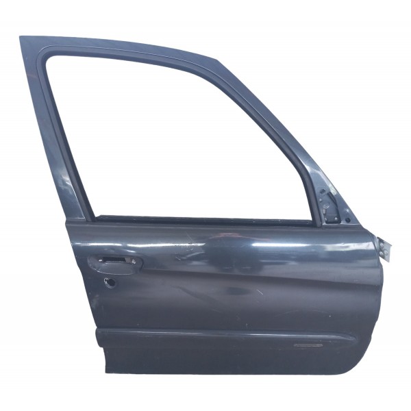 Porta Dianteira Direita Citroen Xsara Picasso 2005 Detalhes