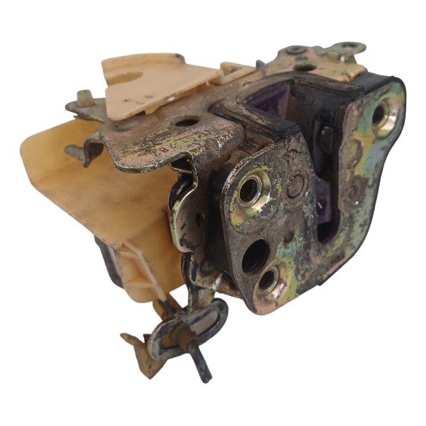 Fechadura Porta Dianteira Direita Gm Corsa 1997