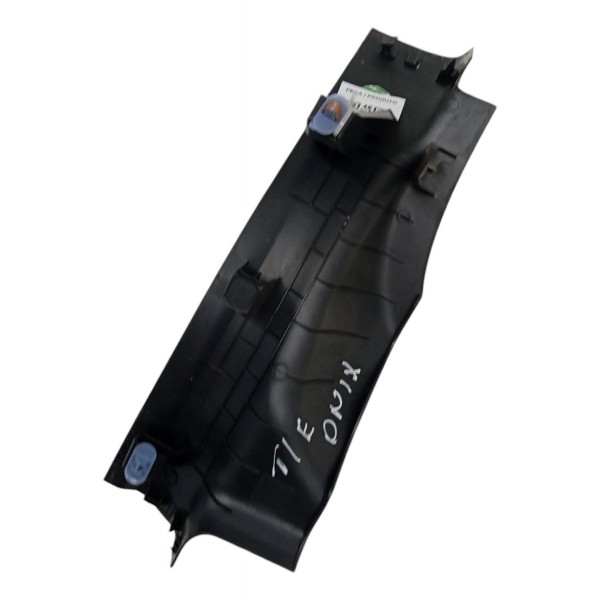 Moldura Soleira Traseira Esquerda Gm Onix 2013 14 15 16 17