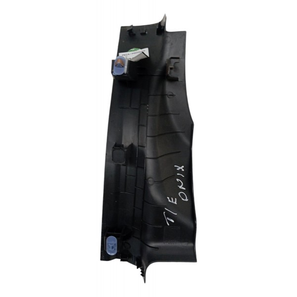 Moldura Soleira Traseira Esquerda Gm Onix 2013 14 15 16 17