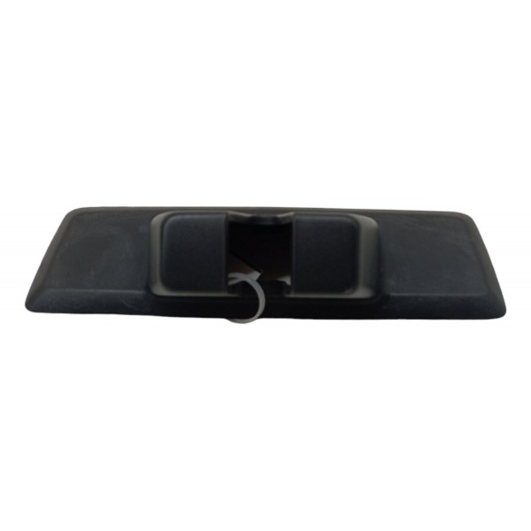 Moldura Acabamento Fechadura Porta Malas Gm Onix 2013 14 15