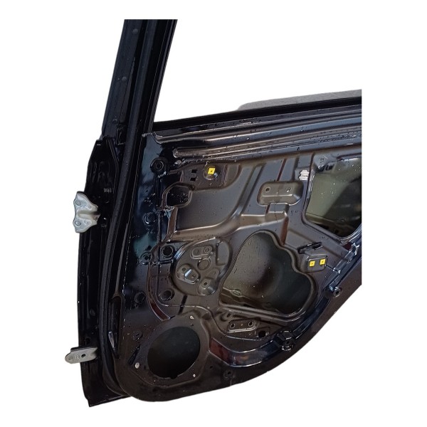 Porta Traseira Direita Hyundai Hb20 2015 Detalhes