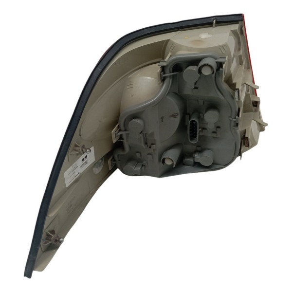 Lanterna Direita Chevrolet Vectra Sedan 2005 2006 07 Detalhe