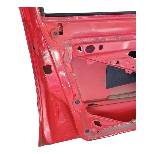 Porta Dianteira Esquerda Volkswagen Polo Van 1998 Detalhes  Dianteira Esquerdo Vermelha