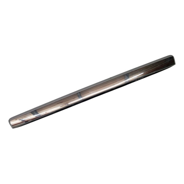 Friso Moldura Tampa Traseira Luz Placa B180 B200 2009 10 11