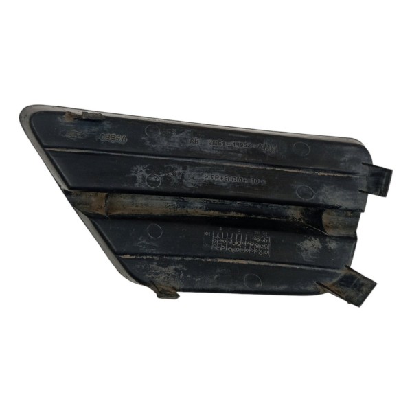 Grade Moldura Farol Milha Direito Ford Focus 2004 2005 2008