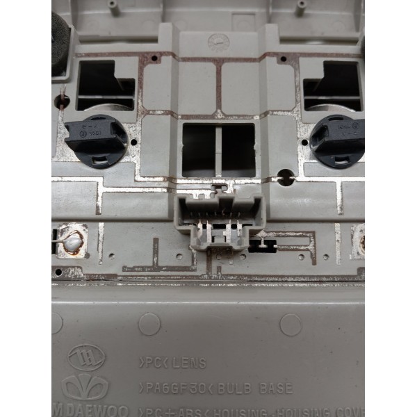 Luz Teto Cortesia Console Chevrolet Captiva 2009 10 Detalhe