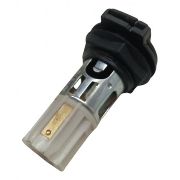 Tomada 12v Porta Malas Volkswagen Jetta Variant 2009 2010 11