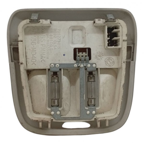 Luz Teto Lanterna Cortesia Fiat Stilo 2006 2007