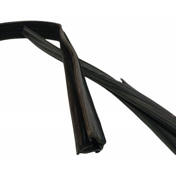 Borracha Vidro Dianteira Direita Renault Duster 2019 2020