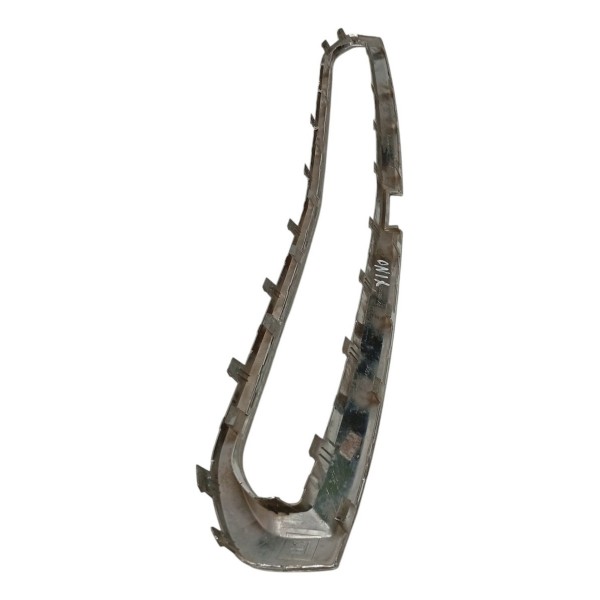 Moldura Grade Dianteira Chevrolet Onix 2015 2016 2017