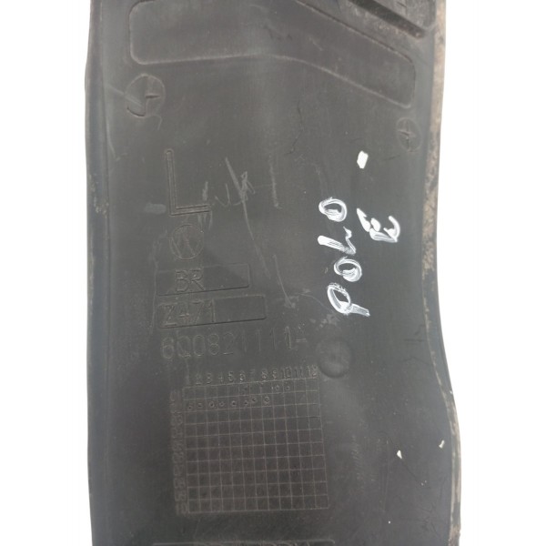 Acabamento Parabarro Esquerdo Volkswagen Polo 2004 2005