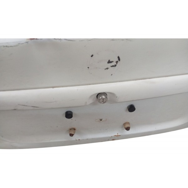 Tampa Traseira Chevrolet Vectra 1999 2000 2001 Detalhe