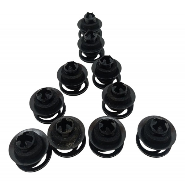 Kit 10 Grampos Fixação Porta Volkswagen New Beetle 2009 2010