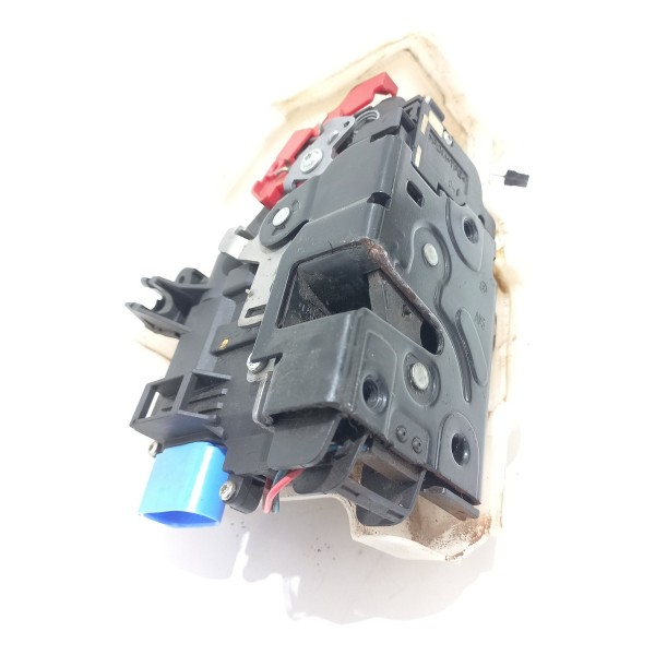 Fechadura Dianteira Lado Direito Volkswagen Jetta 2009