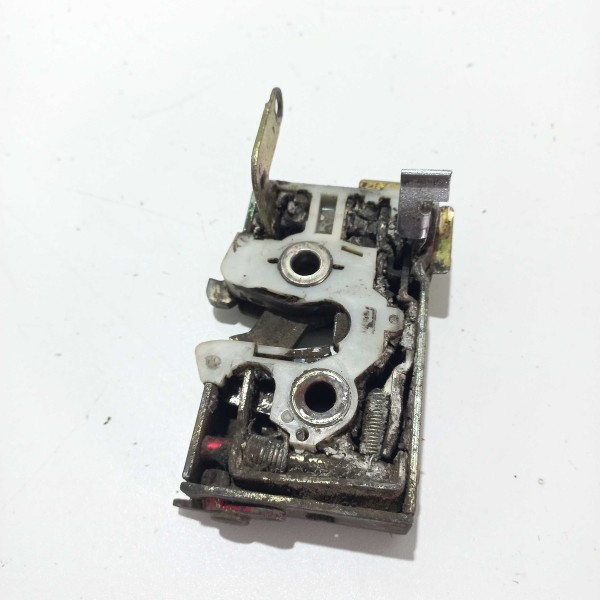 Fechadura Porta Traseira Esquerda Volkswagen Santana