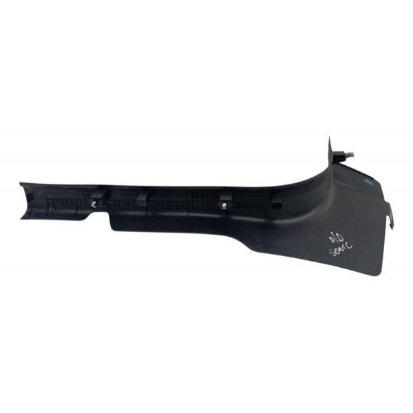 Moldura Soleira Dianteira Direita Chevrolet Sonic 2011 2012