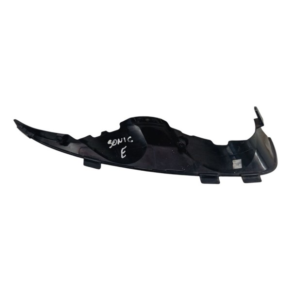 Moldura Farol Esquerdo Chevrolet Sonic 2011 2012