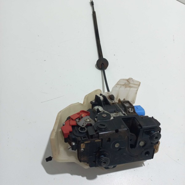 Fechadura Porta Traseira Esquerda Volkswagen Jetta 2010