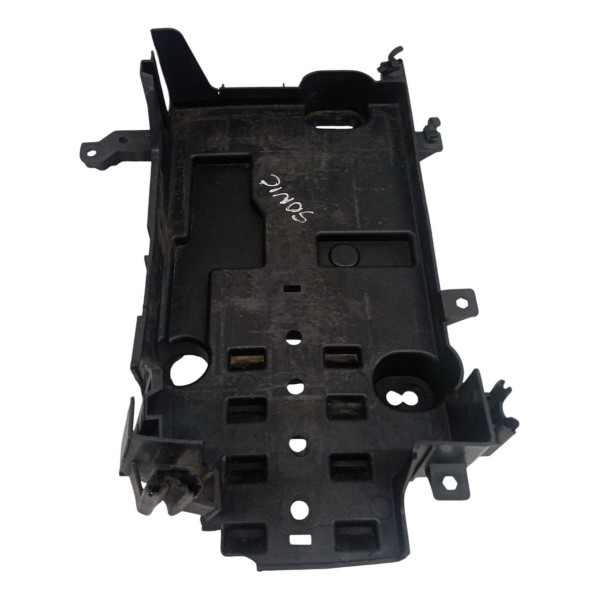 Suporte Base Bateria Chevrolet Sonic 1.6 2011 2012 2013
