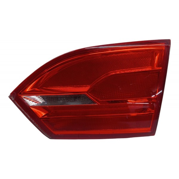 Lanterna Direita Tampa Volkswagen Jetta 2012 2013 Detalhe