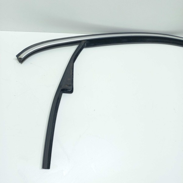 Guarnição Porta Dianteira Direita Volkswagen Jetta 2010 Q