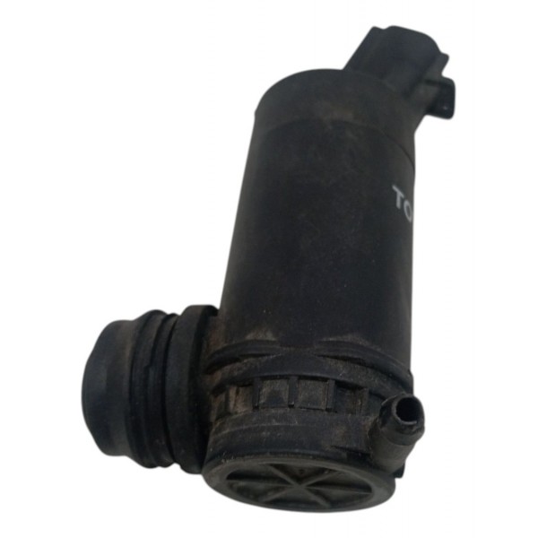 Bomba Reservatório Limpador Parabrisa Toyota Etios 2015 Bomba Reservatório Limpador Parabrisa Toyota Etios 2015