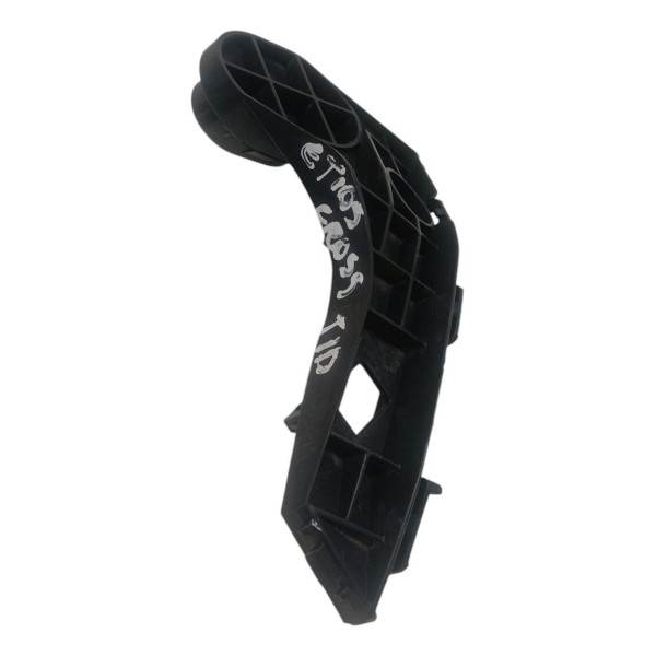 Guia Parachoque Traseiro Direito Toyota Etios 2015 2016 Guia Parachoque Traseiro Direito Toyota Etios 2015 2016