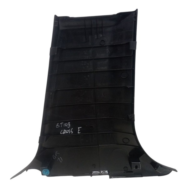 Acabamento Esquerdo Coluna Central Toyota Etios 2015 2016