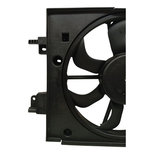 Defletor Ventoinha Renault Logan 1.6 2015 Detalhe Defletor Ventoinha Renault Logan 1.6 2015 Detalhe