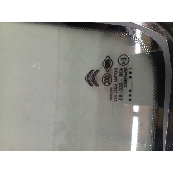 Vidro Fixo Traseiro Esquerdo Citroen C3 Picasso 2012 Vidro Fixo Traseiro Esquerdo Citroen C3 Picasso 2012