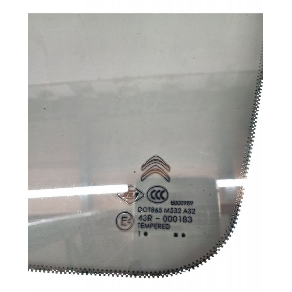 Vidro Fixo Traseiro Direita Citroen C3 Picasso 2012 Vidro Fixo Traseiro Direita Citroen C3 Picasso 2012