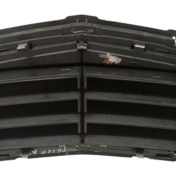 Moldura Grade Frontal Chevrolet Prisma 1.4 2014 2015 Moldura Grade Frontal Chevrolet Prisma 1.4 2014 2015