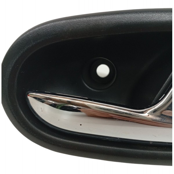 Maçaneta Interna Traseira Direita Renault Logan 2016 2017 Maçaneta Interna Traseira Direita Renault Logan 2016 2017