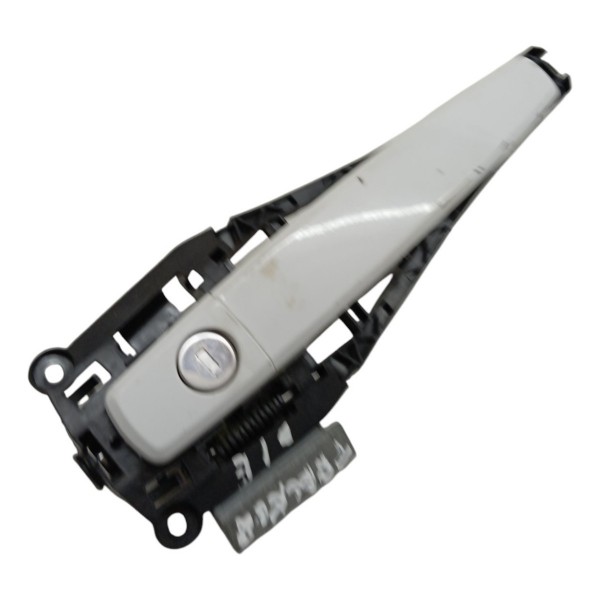 Maçaneta Externa Dianteira Esquerda Chevrolet Tracker 2018 Amarelo Maçaneta Externa Dianteira Esquerda Chevrolet Tracker 2018 Amarelo