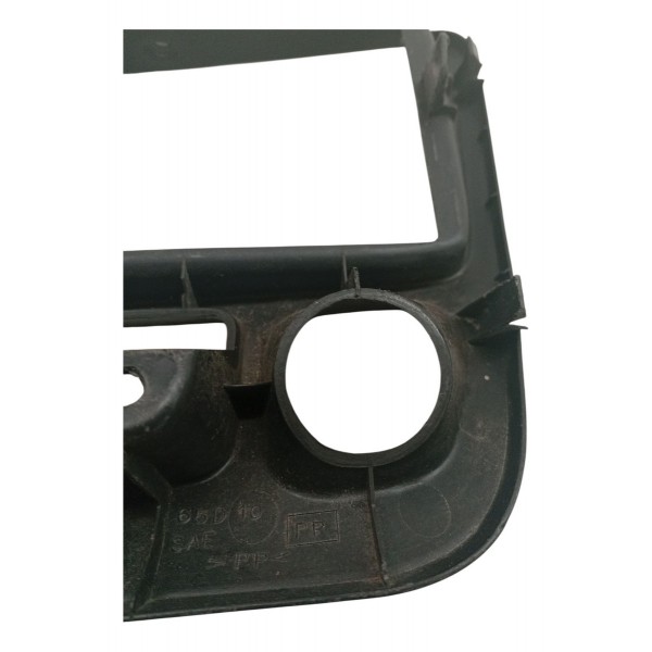 Moldura Painel Central Chevrolet Tracker 2004 Detalhe