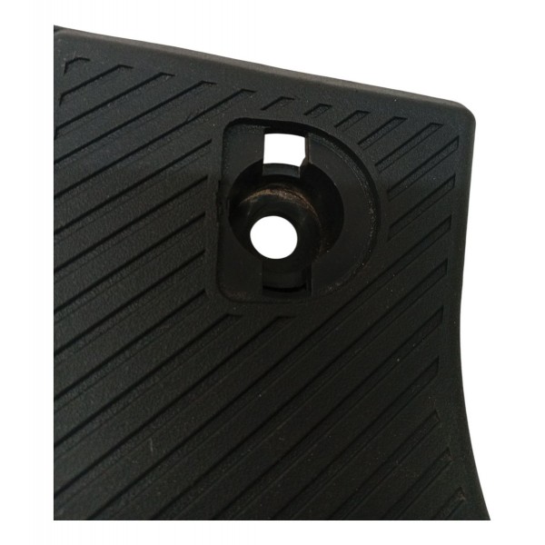 Moldura Descanso Pé Mitsubishi Airtrek 2006