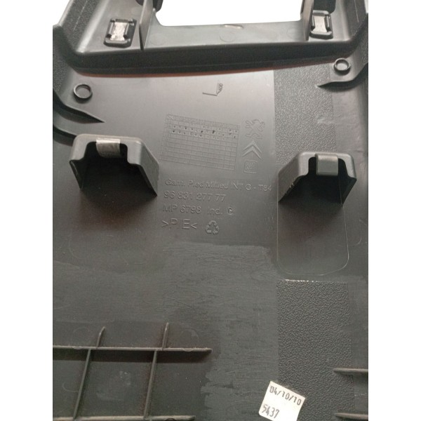 Acabamento Coluna Lateral Esquerdo Peugeot 3008 2011