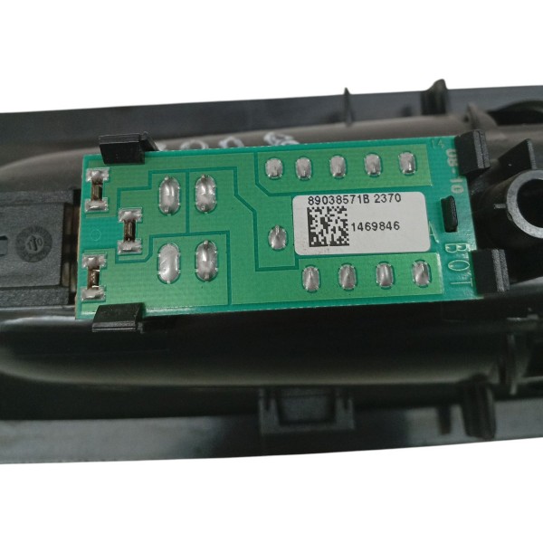 Moldura Suporte Laterna Porta Malas Peugeot 3008 2011