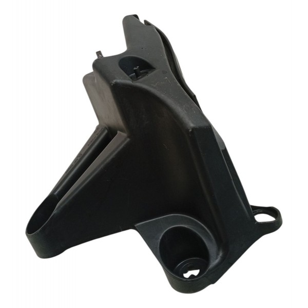 Suporte Guia Parachoque Traseiro Direito Peugeot 3008 2011